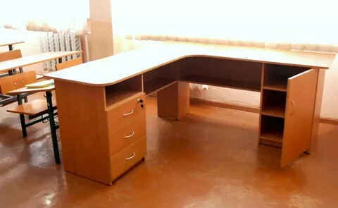 Teacher’s Desk
